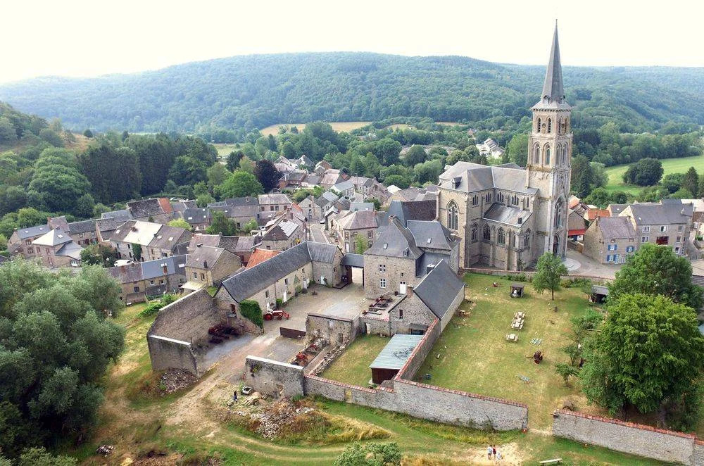Avec l’Écomusée du Viroin, le Parc national s’inscrit dans l’histoire de l’Entre-Sambre-et-Meuse et de ses paysages.